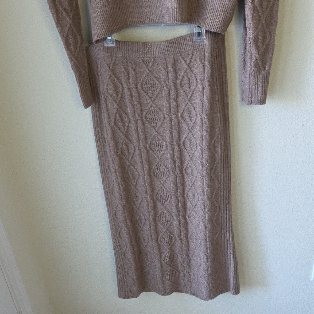 OLIVE + OAK Tan Cable Knit Sweater and Skirt Set 2 Pieces Mock Neck Sz M - Picture 9 of 14